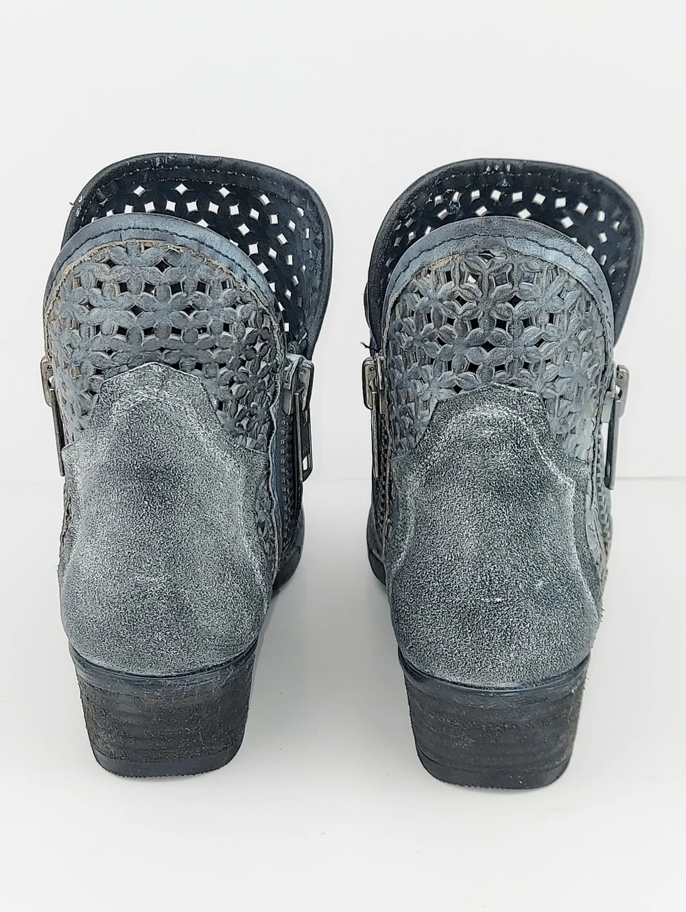 Corral Circle G Gray Distressed Cutout Ankle Booties NWOT - Picture 5 of 11